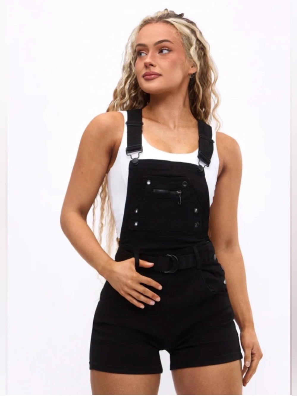 Buffbunny Over It Alls 3.5
Size XXL  Denim Short Overalls